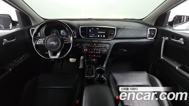 Kia Sportage The Bold 2018 — ფოტო 13/32