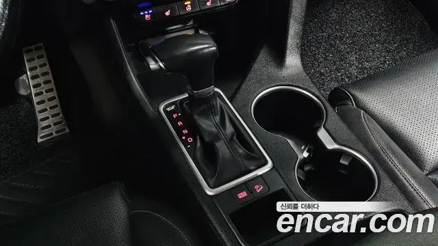 Kia Sportage The Bold 2018 — ფოტო 25/32