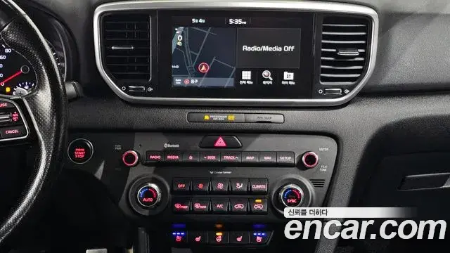 Kia Sportage The Bold 2018 — ფოტო 16/32