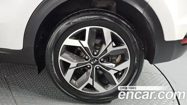 Kia Sportage The Bold 2018 — ფოტო 21/32
