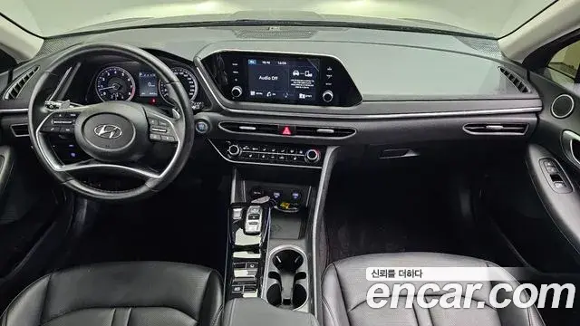 Hyundai Sonata Hybrid 2019 — Photo 6/20