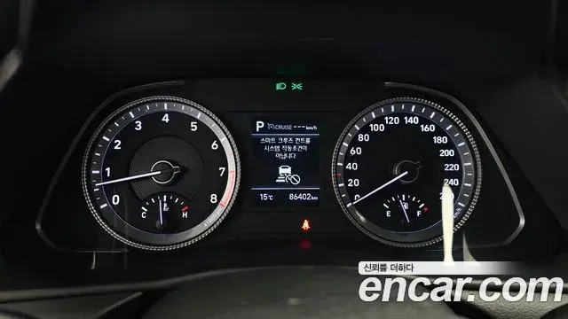 Hyundai Sonata Hybrid 2019 — Photo 17/20