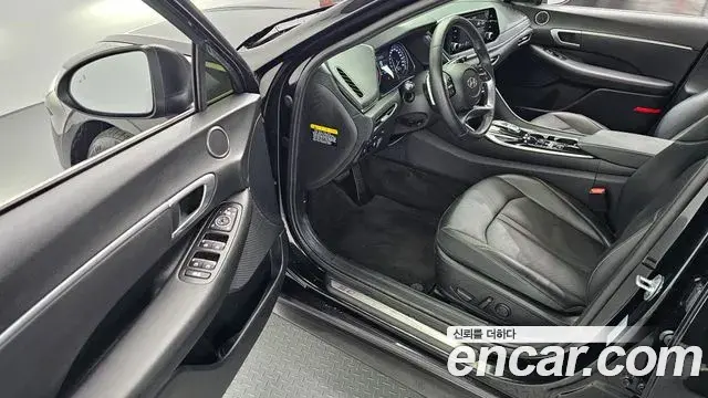 Hyundai Sonata Hybrid 2019 — Photo 3/20