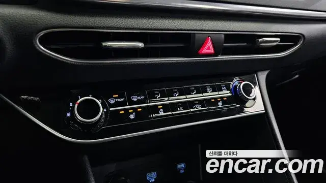 Hyundai Sonata Hybrid 2019 — Photo 2/20