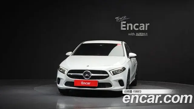 Mercedes-Benz A-Class 2023 — Photo 9/30