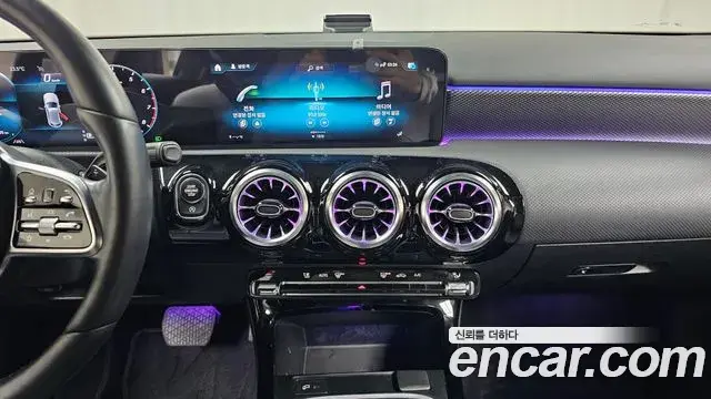 Mercedes-Benz A-Class 2023 — Photo 10/30