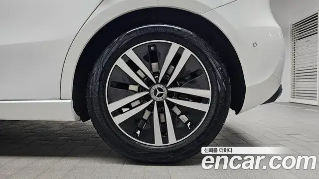 Mercedes-Benz A-Class 2023 — Photo 20/30