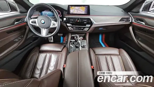 BMW 5 Series 2020 — Photo 7/32