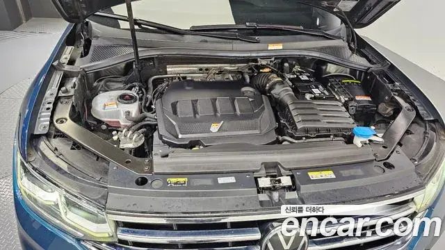 Volkswagen Tiguan 2021 — Şəkil 23/32