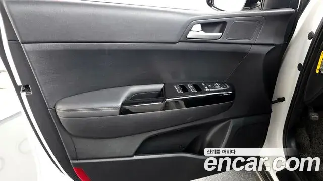 Kia Sportage The Bold 2019 — Photo 27/32
