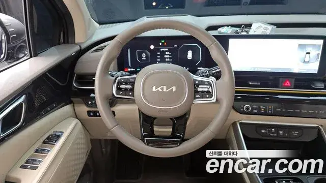 Kia Carnival 2024 — ფოტო 13/20