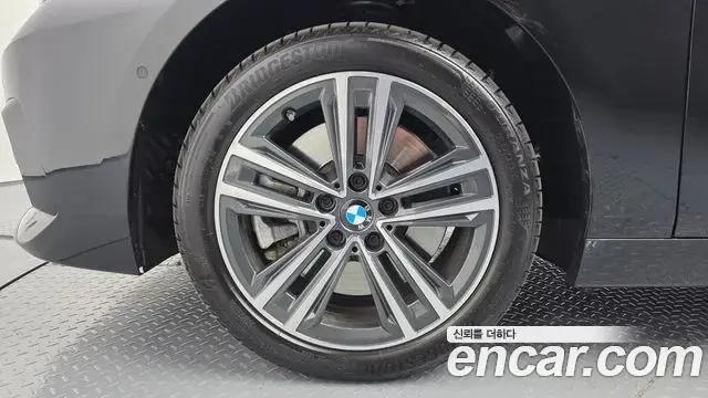 BMW 2 Series Gran Coupe 2024 — Фото 5/20