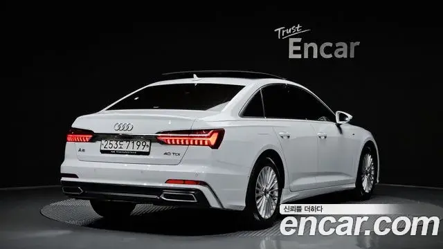 Audi A6 2020 — ფოტო 13/32