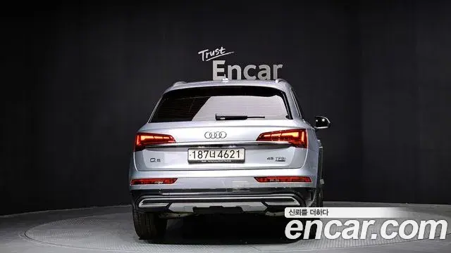 Audi Q5 2023 — Фото 4/20