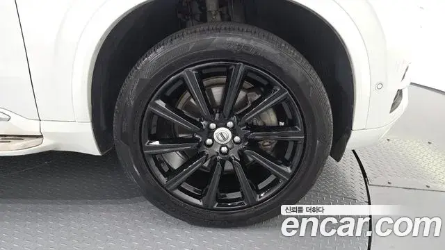 Volvo XC90 2018 — Şəkil 20/20