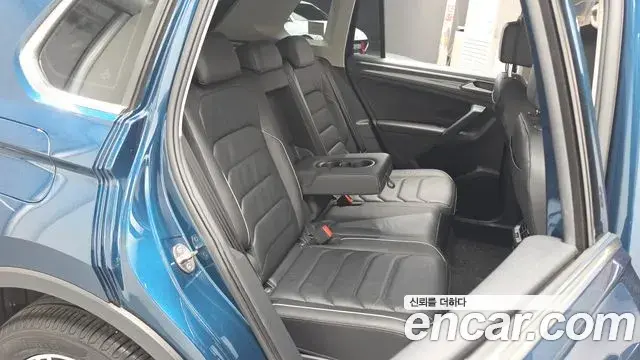 Volkswagen Tiguan 2021 — Şəkil 12/30