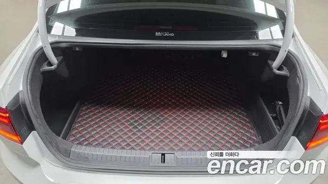 Volkswagen Passat GT 2022 — Şəkil 29/31