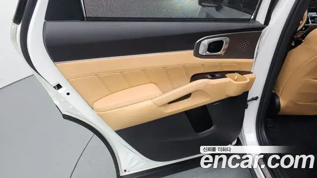 Kia Sorento 2021 — Photo 6/32
