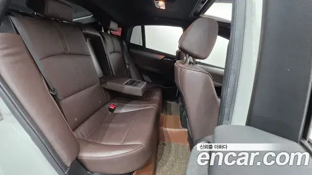 BMW X4 2018 — Şəkil 17/20