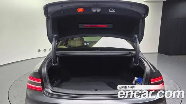 Genesis G80 2024 — Şəkil 18/20