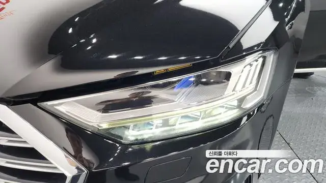 Audi A8 2019 — Şəkil 10/43