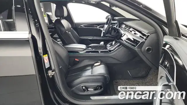 Audi A8 2019 — Şəkil 15/43