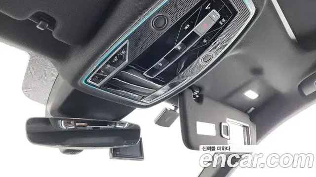 Audi A8 2019 — Şəkil 13/43