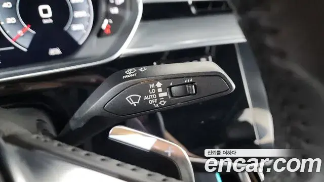 Audi A8 2019 — Şəkil 39/43