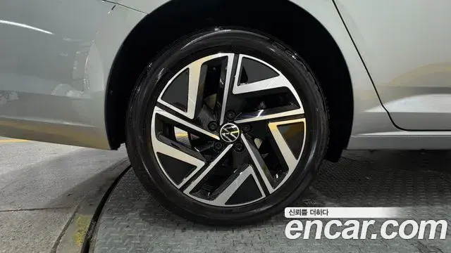 Volkswagen Jetta 2023 — Şəkil 19/19