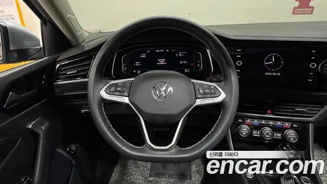 Volkswagen Jetta 2023 — Şəkil 11/19