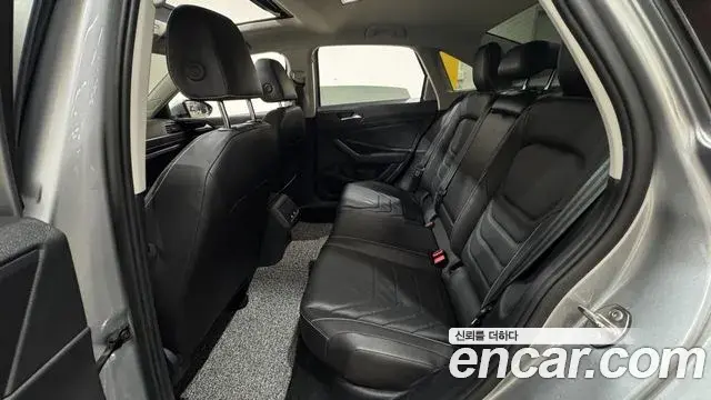 Volkswagen Jetta 2023 — Şəkil 17/19