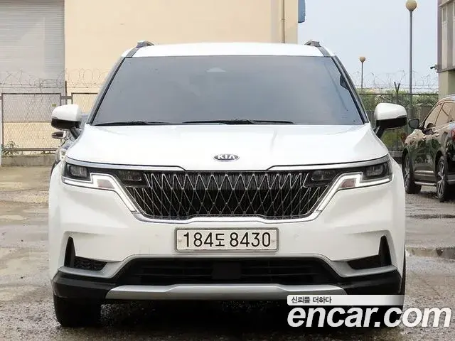 Kia Carnival 2021 — ფოტო 1/20