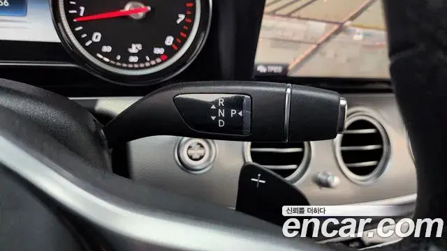 Mercedes-Benz E-Class 2020 — ფოტო 4/30