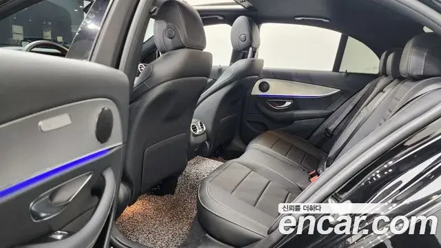 Mercedes-Benz E-Class 2020 — ფოტო 7/30