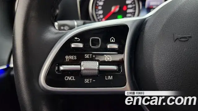 Mercedes-Benz E-Class 2020 — ფოტო 28/30