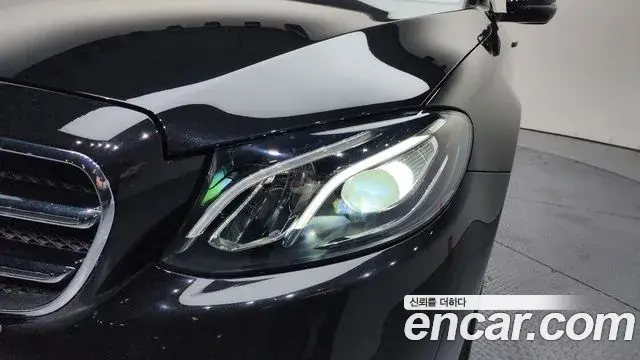 Mercedes-Benz E-Class 2020 — ფოტო 17/30