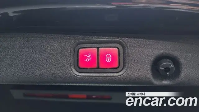 Mercedes-Benz E-Class 2020 — ფოტო 23/30