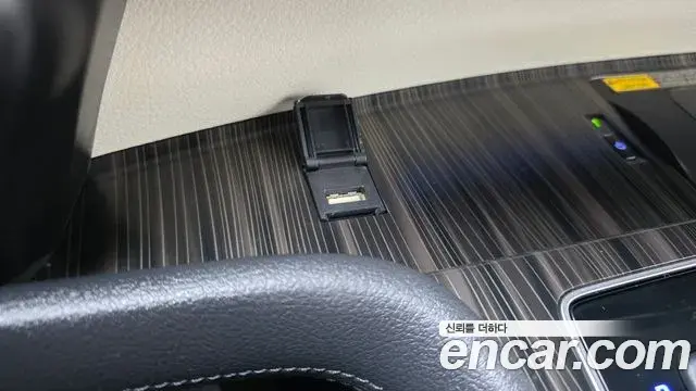 Toyota Sienna 2021 — ფოტო 32/34