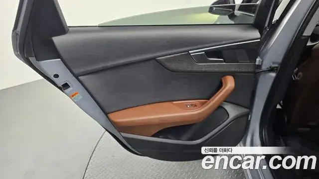 Audi A4 2018 — Şəkil 21/32