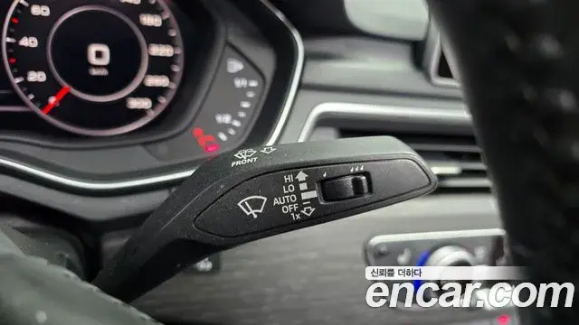 Audi A4 2018 — Şəkil 32/32