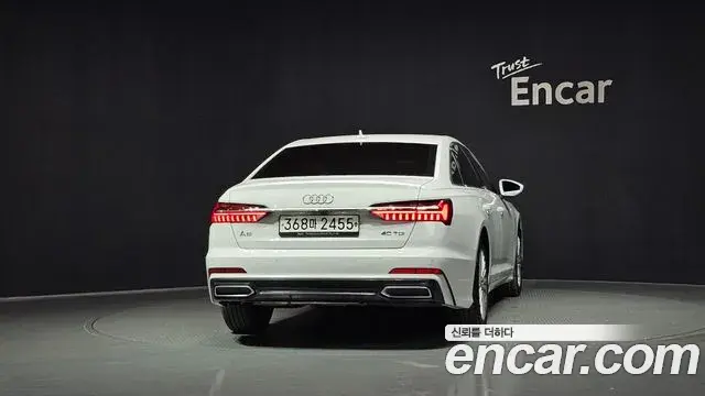 Audi A6 2020 — ფოტო 30/35