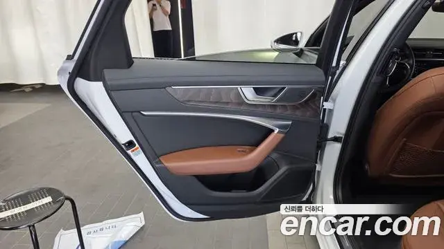 Audi A6 2020 — ფოტო 16/35