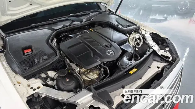 Mercedes-Benz E-Class 2018 — Photo 5/35