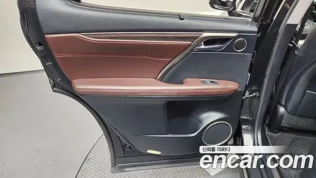 Lexus RX450h 2019 — Şəkil 26/38