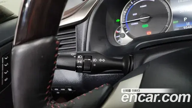 Lexus RX450h 2019 — Şəkil 29/38