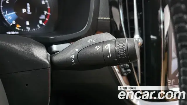 Volvo S60 2021 — Şəkil 21/32
