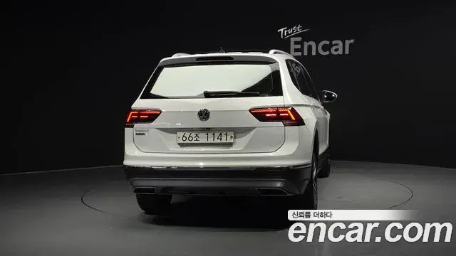 Volkswagen Tiguan Allspace 2018 — Фото 4/20