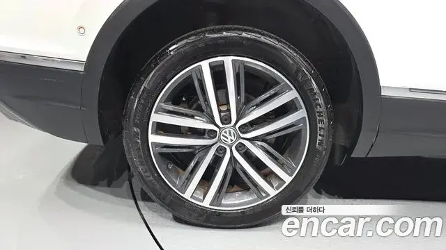 Volkswagen Tiguan Allspace 2018 — Фото 5/20