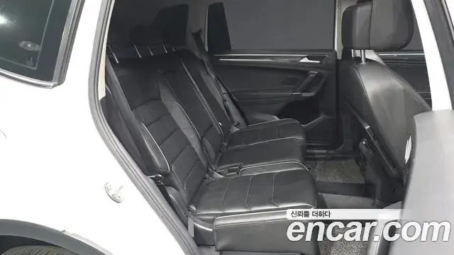 Volkswagen Tiguan Allspace 2018 — Фото 12/20