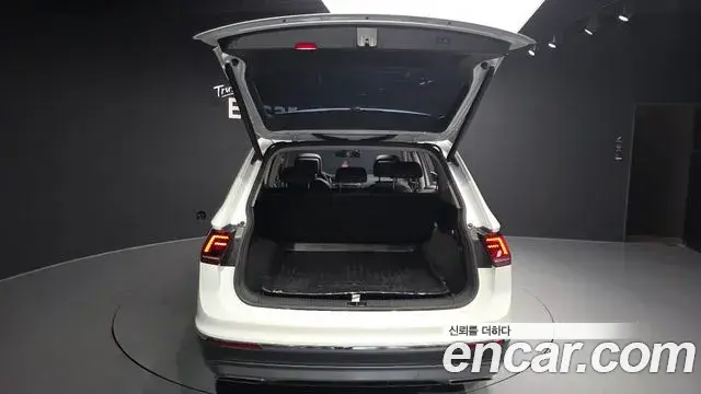 Volkswagen Tiguan Allspace 2018 — Фото 20/20